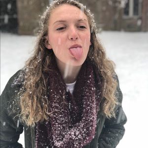 Meet your Posher, Michaela